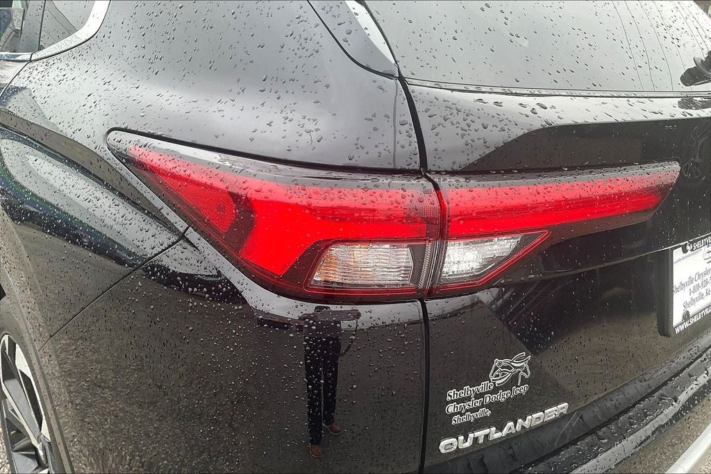 2024 Mitsubishi Outlander SE Black Edition w/Pano Roof