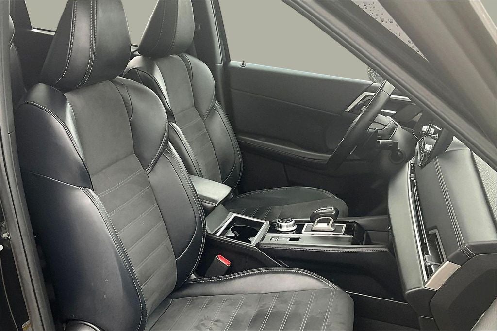 2024 Mitsubishi Outlander SE Black Edition w/Pano Roof