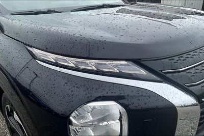 2024 Mitsubishi Outlander SE Black Edition w/Pano Roof