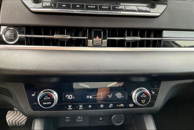 2024 Mitsubishi Outlander SE Black Edition w/Pano Roof