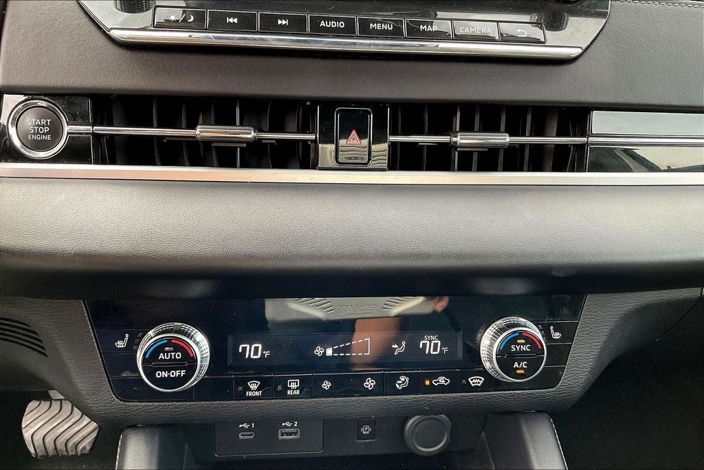 2024 Mitsubishi Outlander SE Black Edition w/Pano Roof