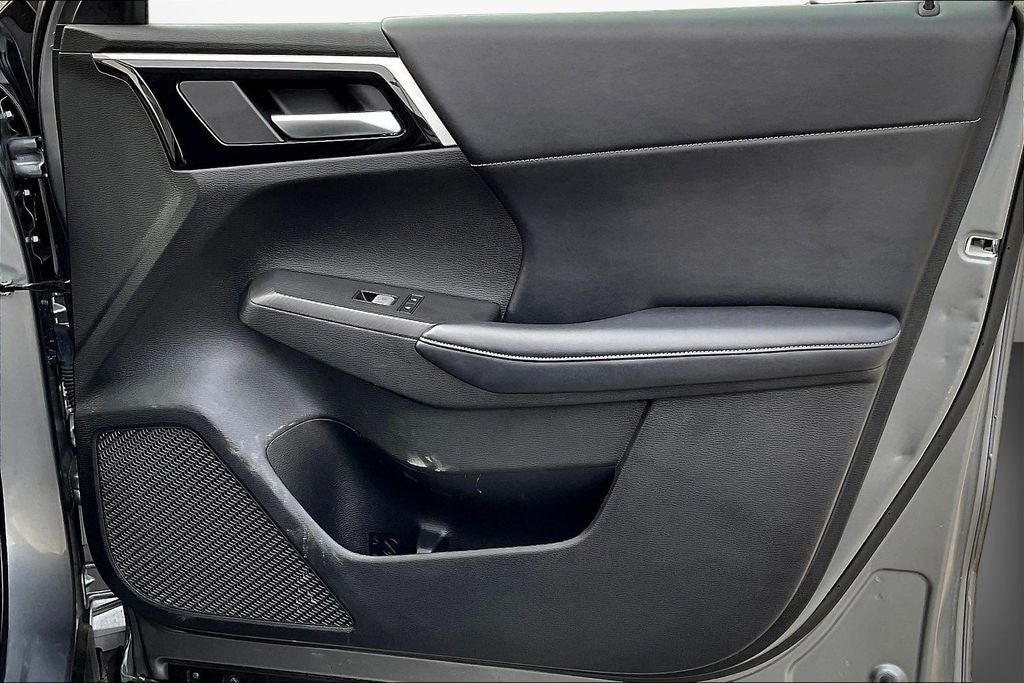 2024 Mitsubishi Outlander SE Black Edition w/Pano Roof