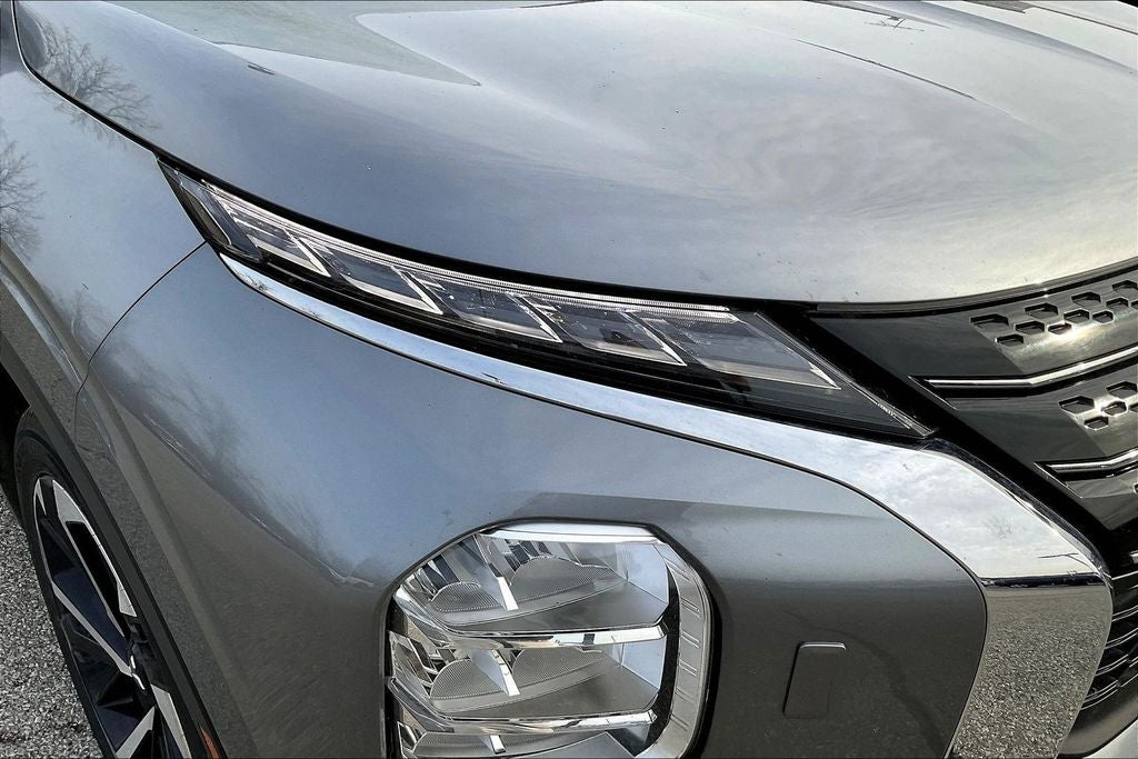 2024 Mitsubishi Outlander SE Black Edition w/Pano Roof