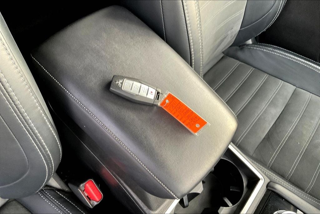 2024 Mitsubishi Outlander SE Black Edition w/Pano Roof