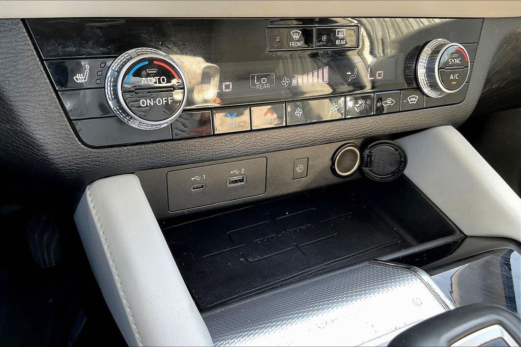 2024 Mitsubishi Outlander SEL