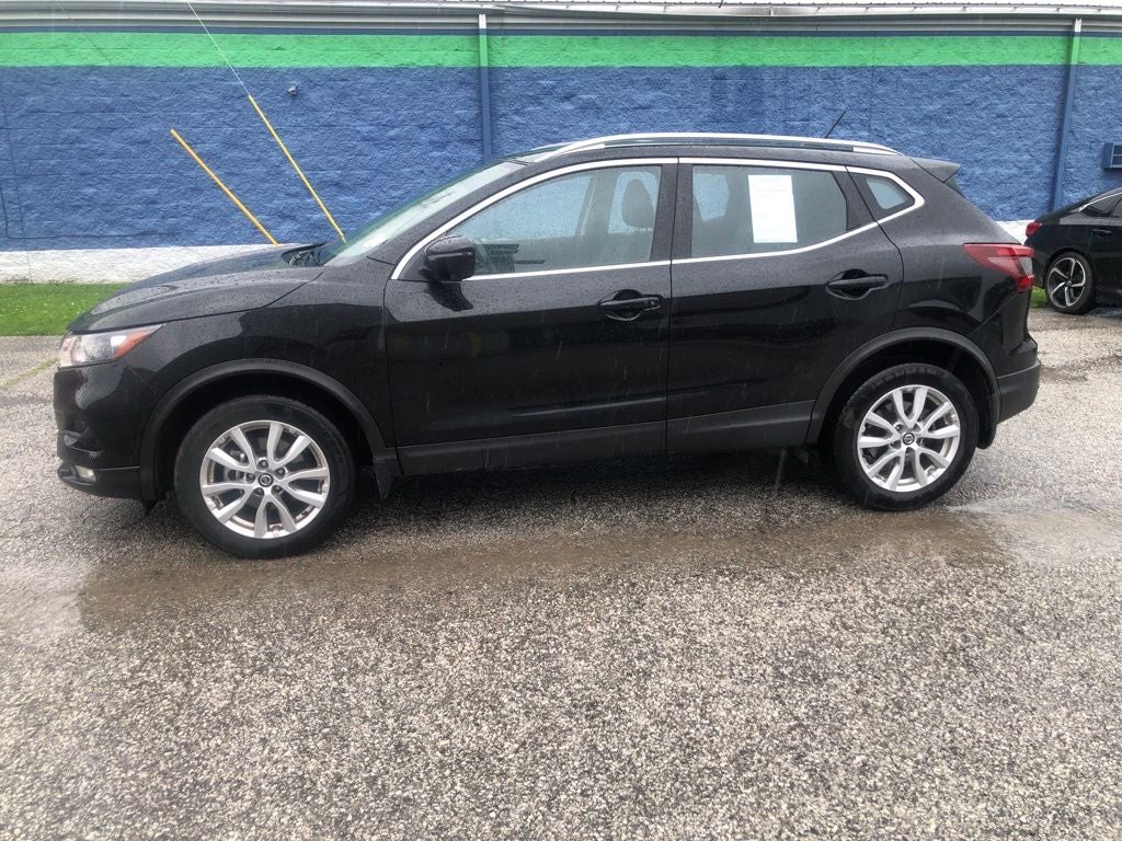 2022 Nissan Rogue Sport SV AWD's photo