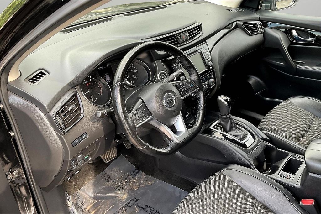 2022 Nissan Rogue Sport SV