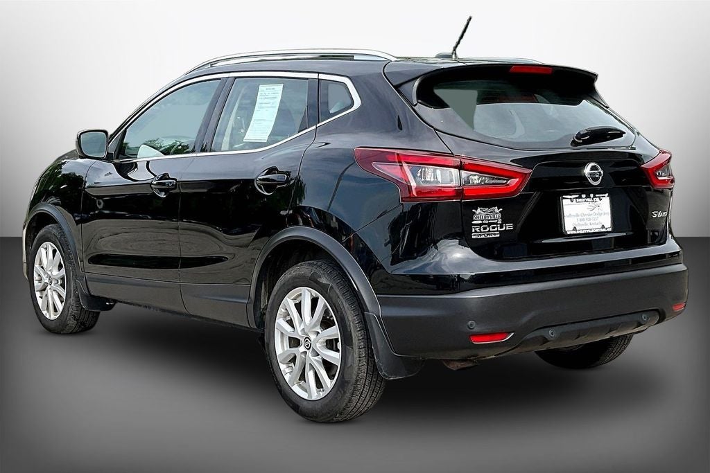 2022 Nissan Rogue Sport SV