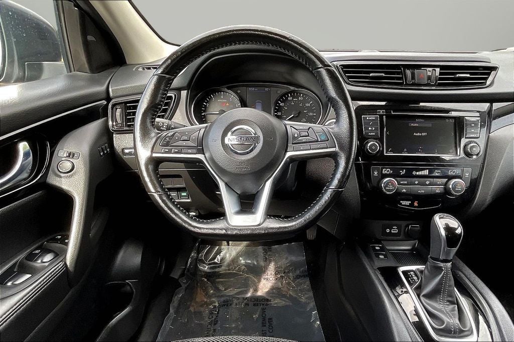 2022 Nissan Rogue Sport SV