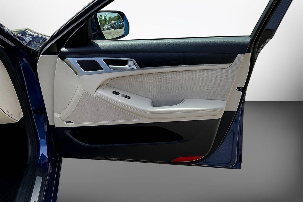 2016 Hyundai Genesis 3.8