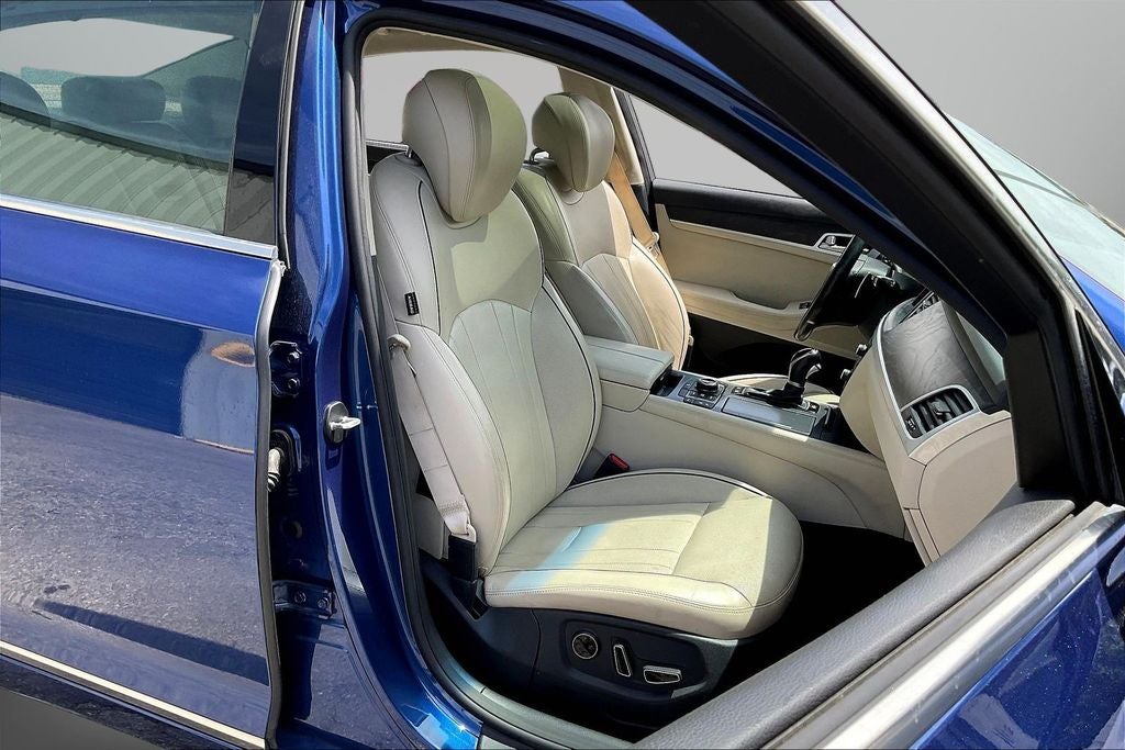 2016 Hyundai Genesis 3.8