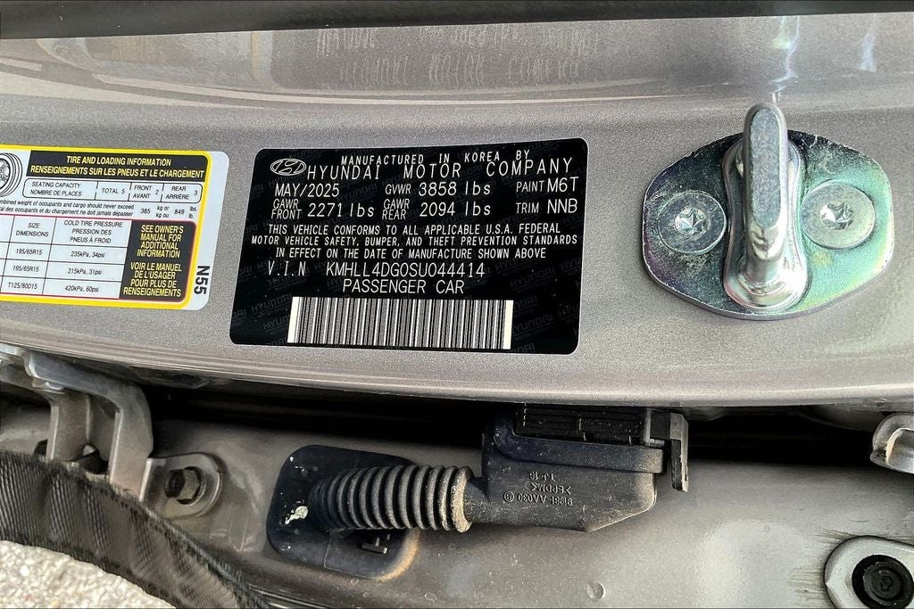 2025 Hyundai Elantra SE