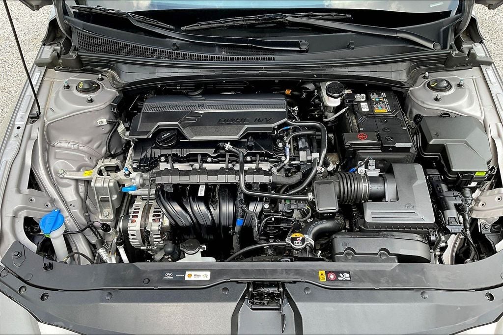 2025 Hyundai Elantra SE