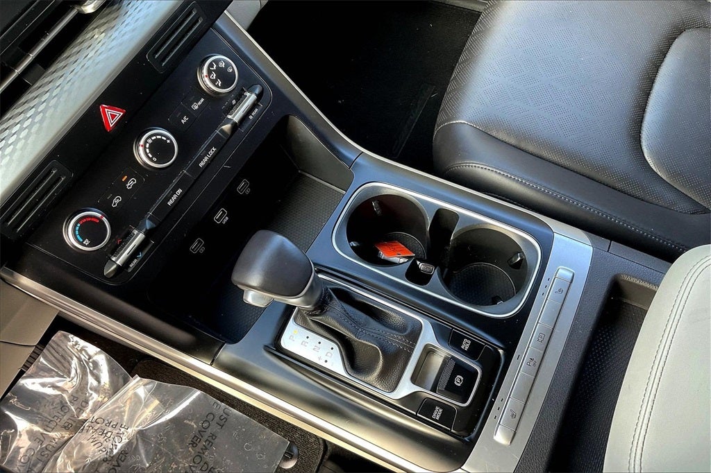 2024 Kia Carnival LX Seat Package