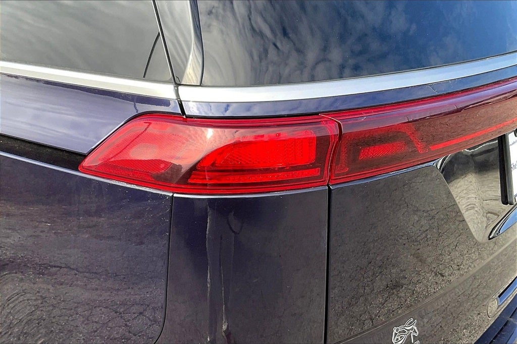 2024 Kia Carnival LX Seat Package