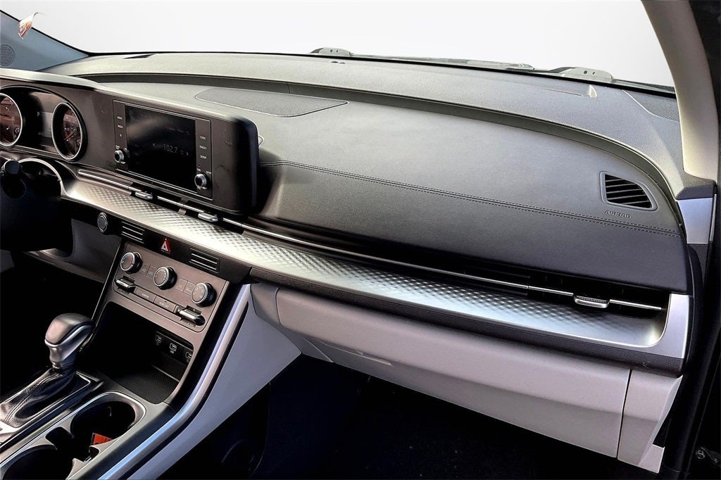 2024 Kia Carnival LX Seat Package