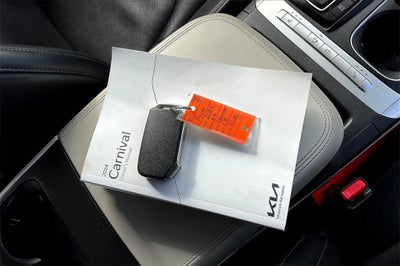 2024 Kia Carnival LX Seat Package