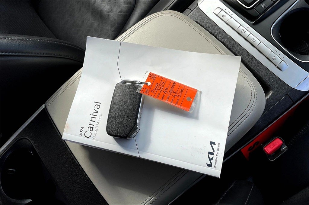 2024 Kia Carnival LX Seat Package