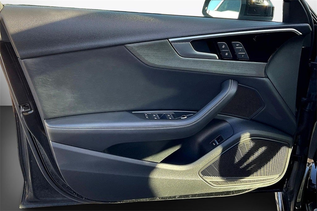 2023 Audi A4 45 S line Premium Plus quattro