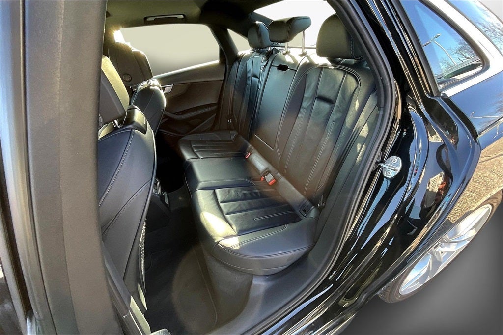 2023 Audi A4 45 S line Premium Plus quattro