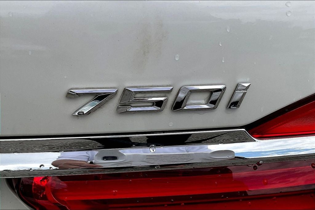2016 BMW 7 Series 750i