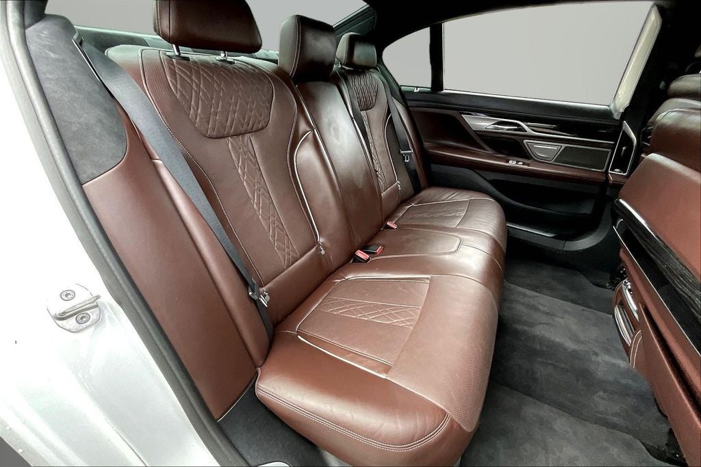 2016 BMW 7 Series 750i