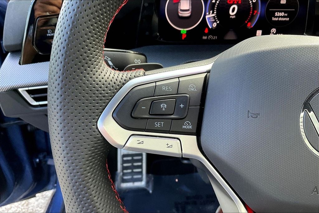 2025 Volkswagen Golf GTI 2.0T SE