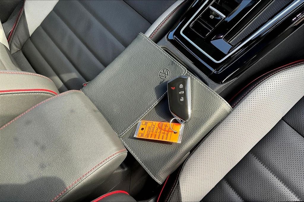 2025 Volkswagen Golf GTI 2.0T SE