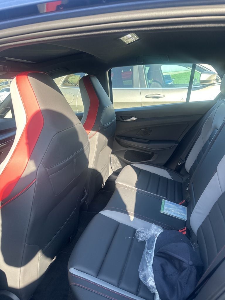 2025 Volkswagen Golf GTI 2.0T SE