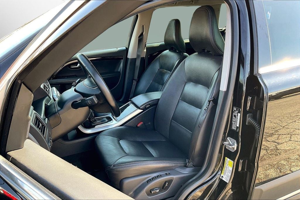 2016 Volvo XC70 T5 Premier