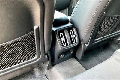 2024 Volvo XC40 B5 Core