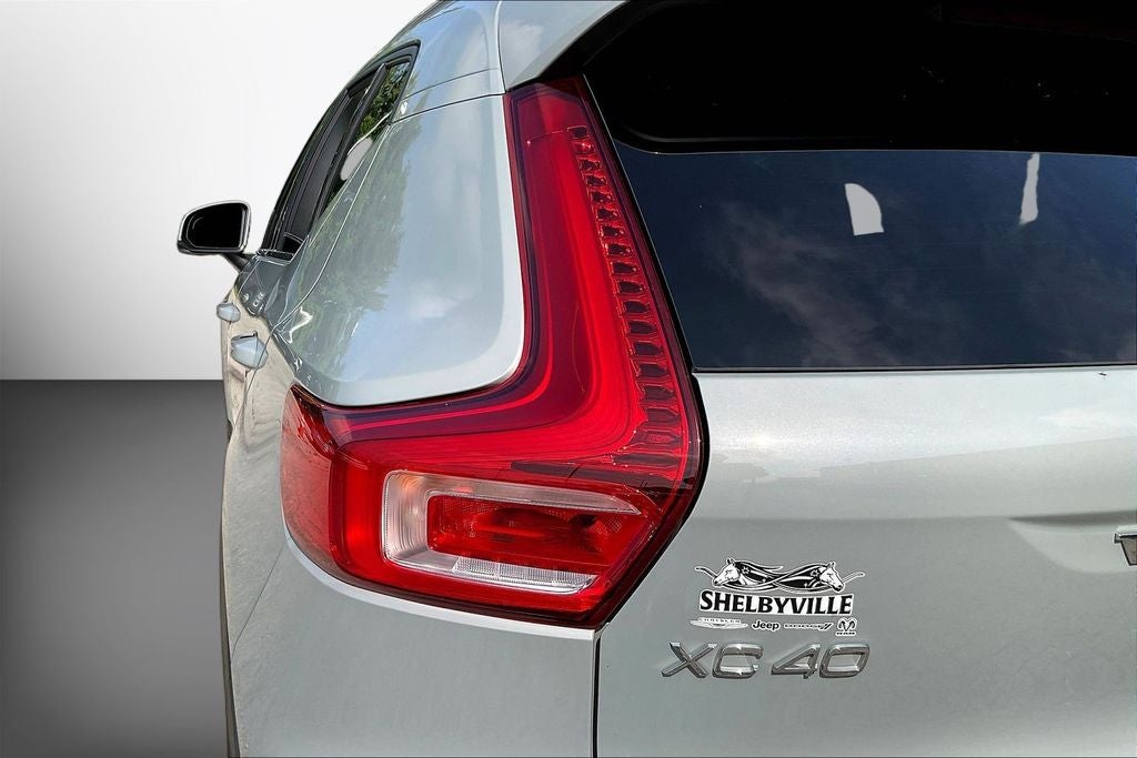 2024 Volvo XC40 B5 Core