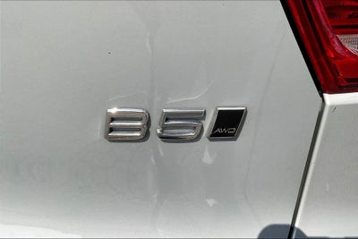 2024 Volvo XC40 B5 Core