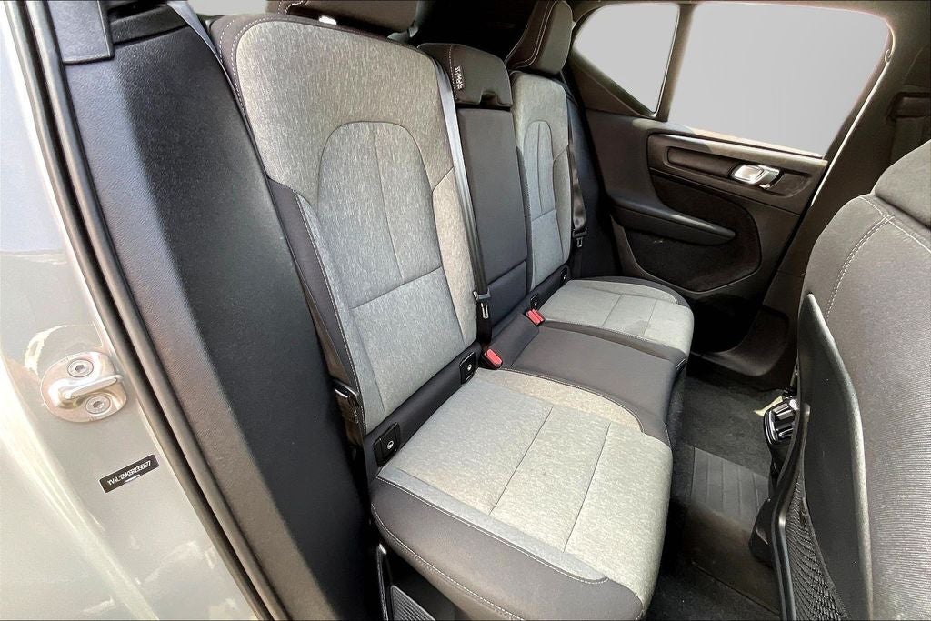 2024 Volvo XC40 B5 Core