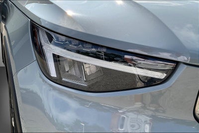 2024 Volvo XC40 B5 Core