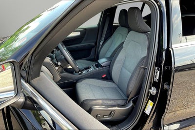 2024 Volvo XC40 B5 Core