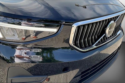2024 Volvo XC40 B5 Core