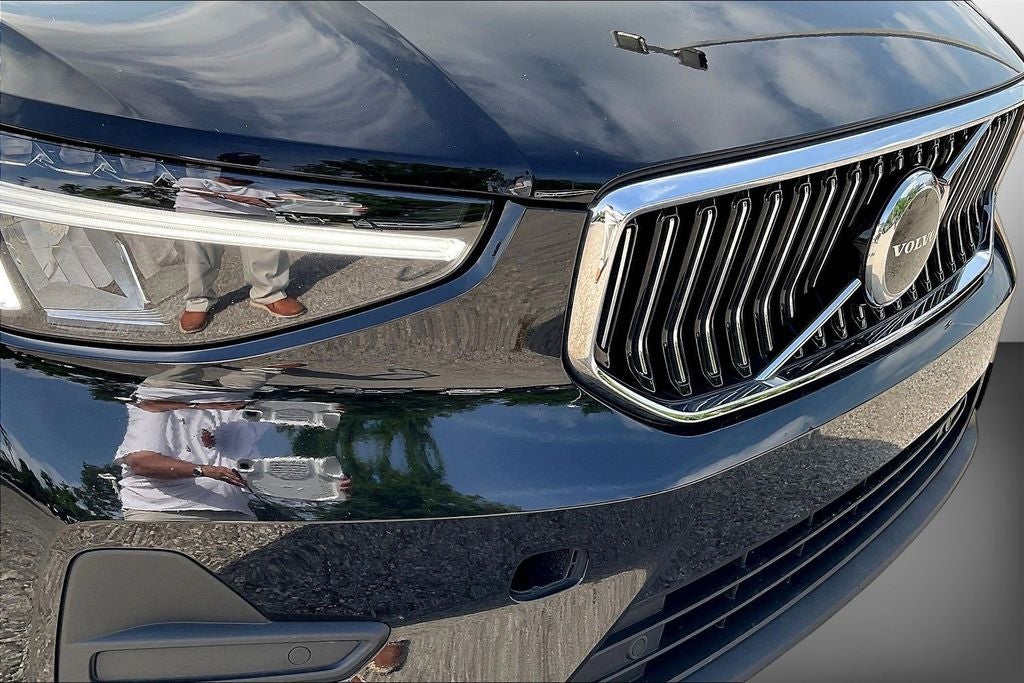 2024 Volvo XC40 B5 Core