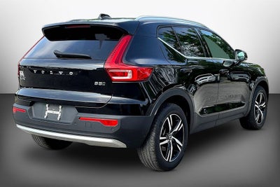 2024 Volvo XC40 B5 Core