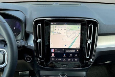 2024 Volvo XC40 B5 Core